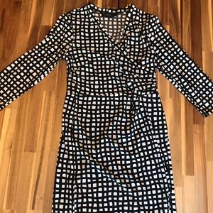 The Limited long sleeved dress 🖤